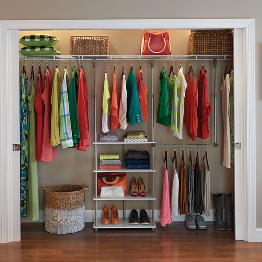 Help me get started in clearing out my closet!!!